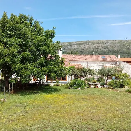 Retiro Da Avo Lidia - *
